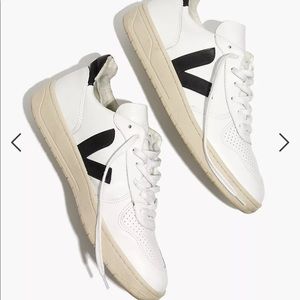 Veja Sneakers
